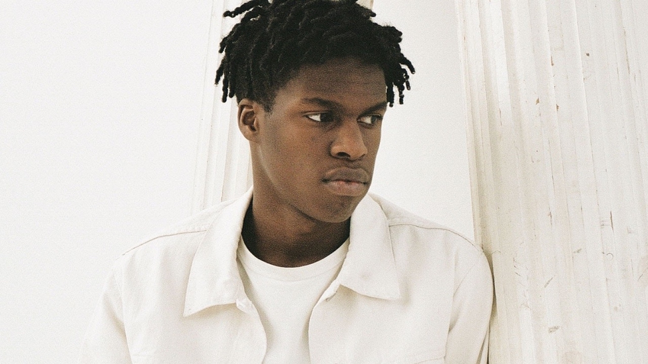 daniel-caeser